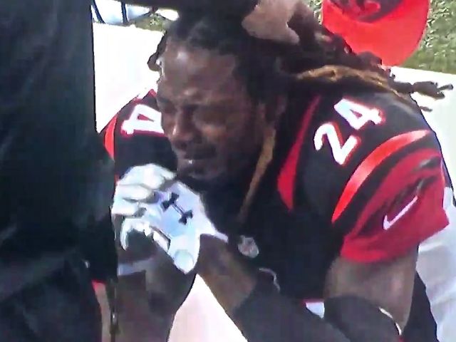 Name:  Adam_Jones_cries_on_sideline_Steelers_wild_card_game_1452431301371_29674098_ver1.0_640_480.jpg
Views: 85
Size:  43.7 KB